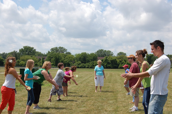 Water balloon toss