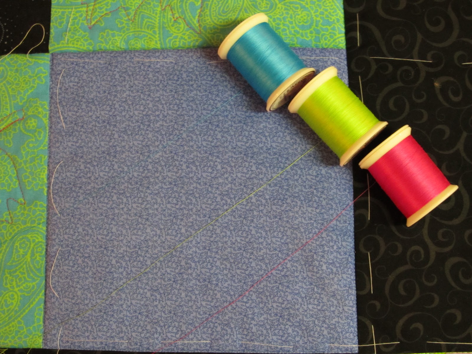 thequiltismydelight Choosing thread colors for quilting