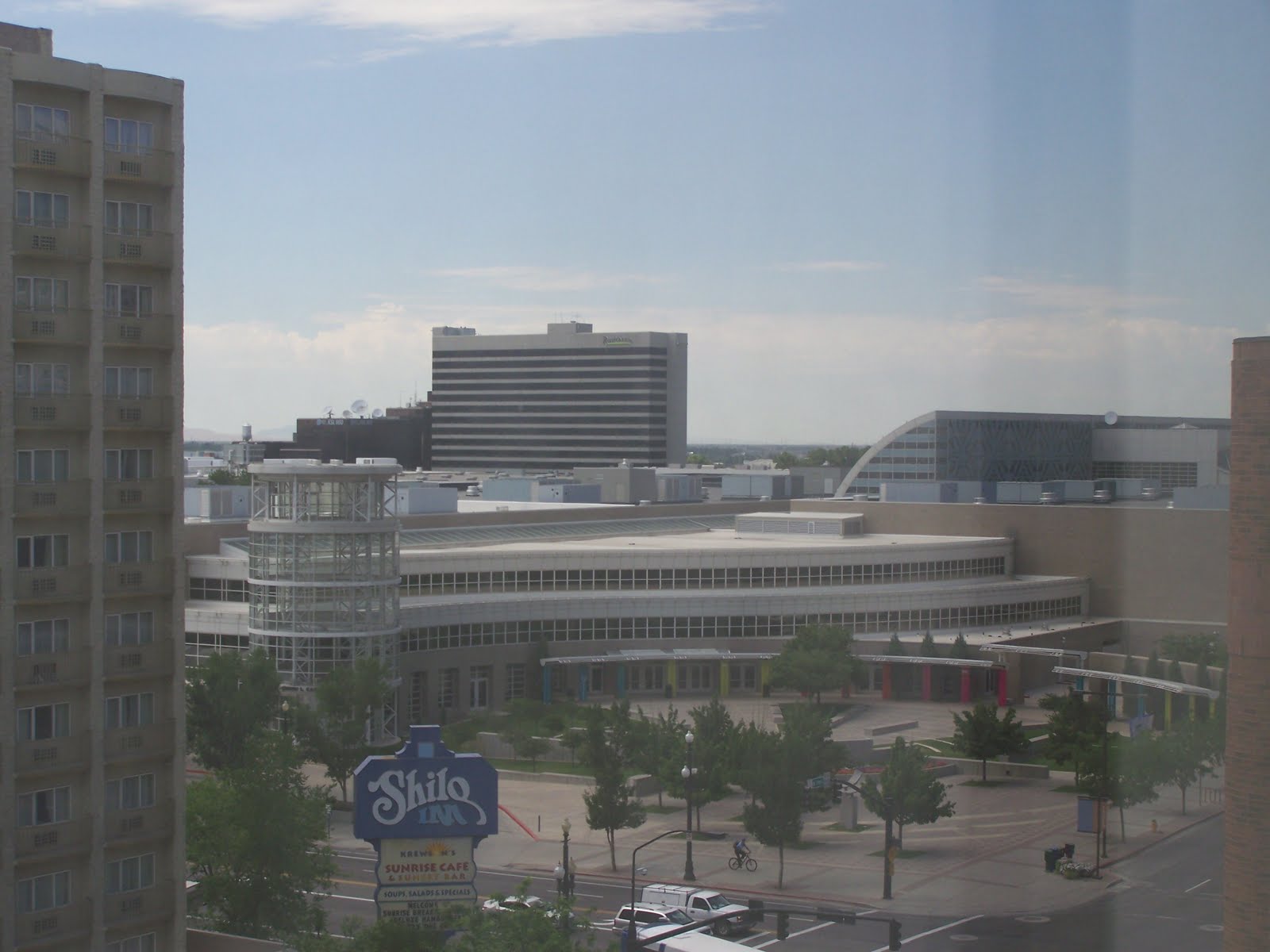 how far is salt lake plaza hotel from salt lake city airport how far is salt lake plaza hotel from salt lake city airport