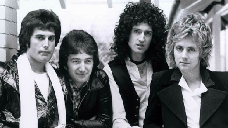 Queen 1977 (Sessión de fotos para el Single (We Are the Champions)