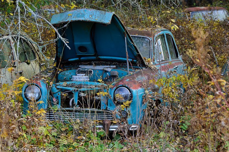 Autumn in B stn s Car Cemetery Old Rusty Cars