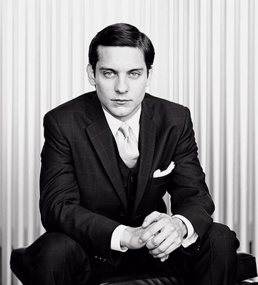 Tobey Maguire was ADORABLE as Nick Carraway in 
