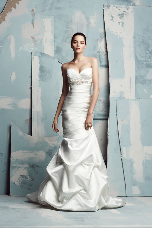 Wedding+Gowns+-+Paloma+Blanca+-+4111.jpg