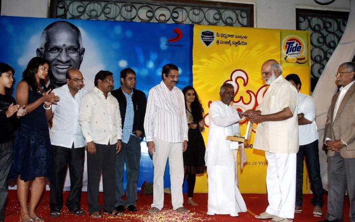 om-shanti-music-launch-1-10.jpg