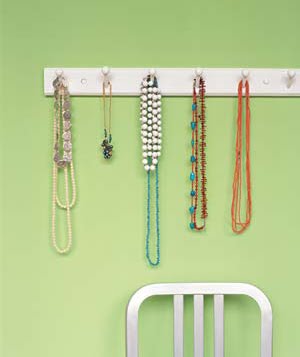 [necklace-rack_300.jpg]