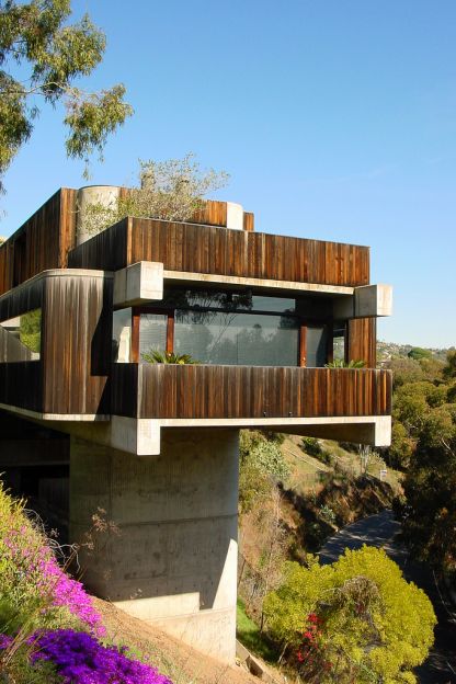 [normal_419671263_bf1053cd69_b.jpg]