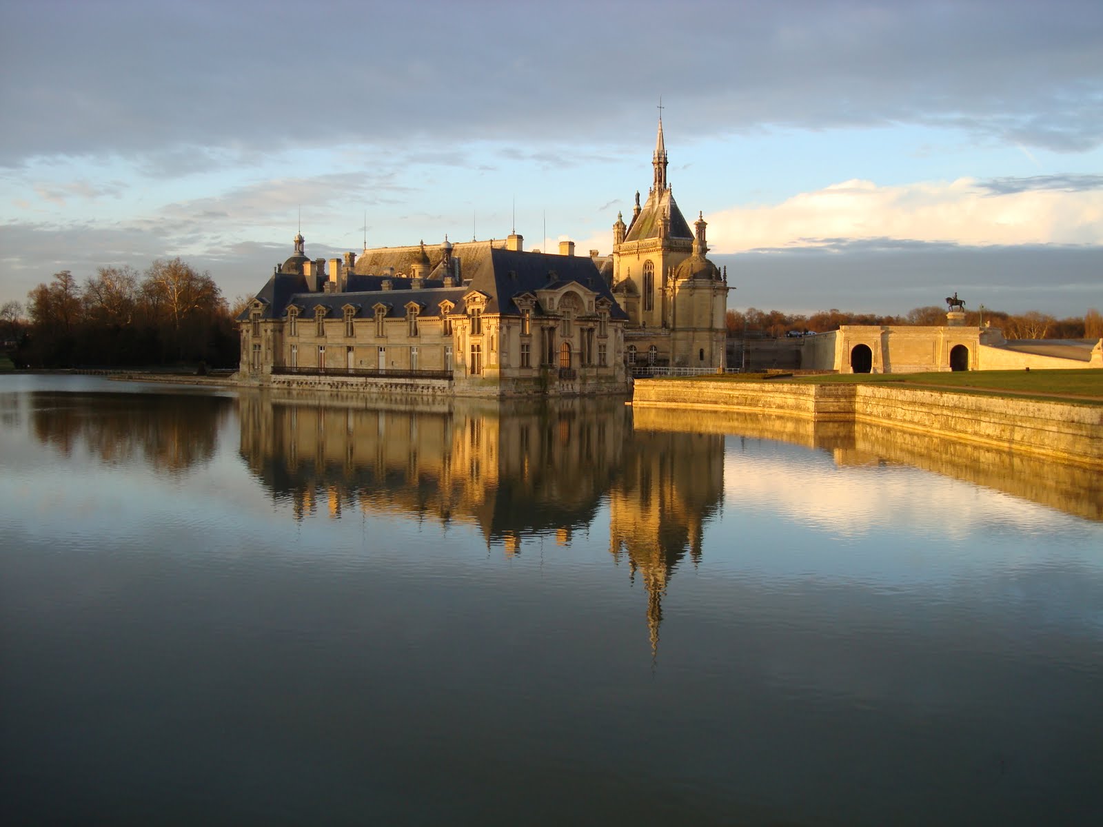 The Gray Man Chateau De Chantilly DIG FOR VOODOO: Chantilly