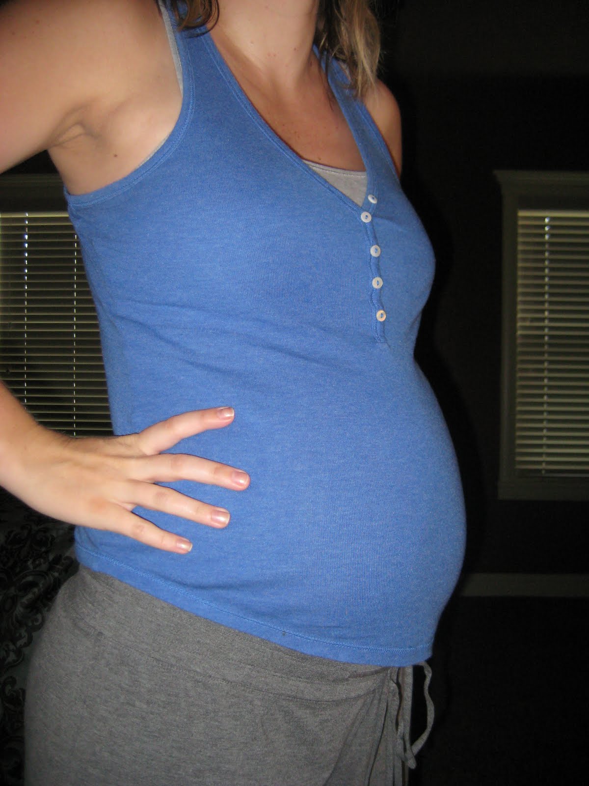 Just a Happy Mama Baby Bump 22 weeks