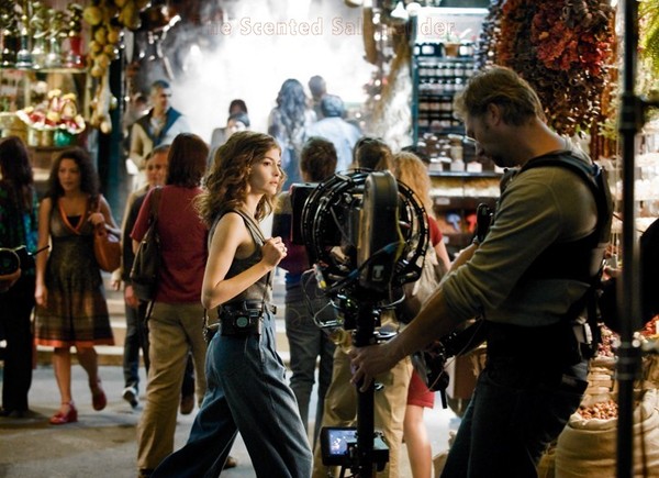 [Tautou-Chanel-Bazar-B-thumb-600x435.jpg]