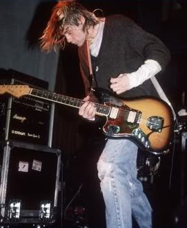 Koleksi Gitar Pengusung Grunge Legendaris Kurt Cobain ... fender musicmaster wiring diagram 