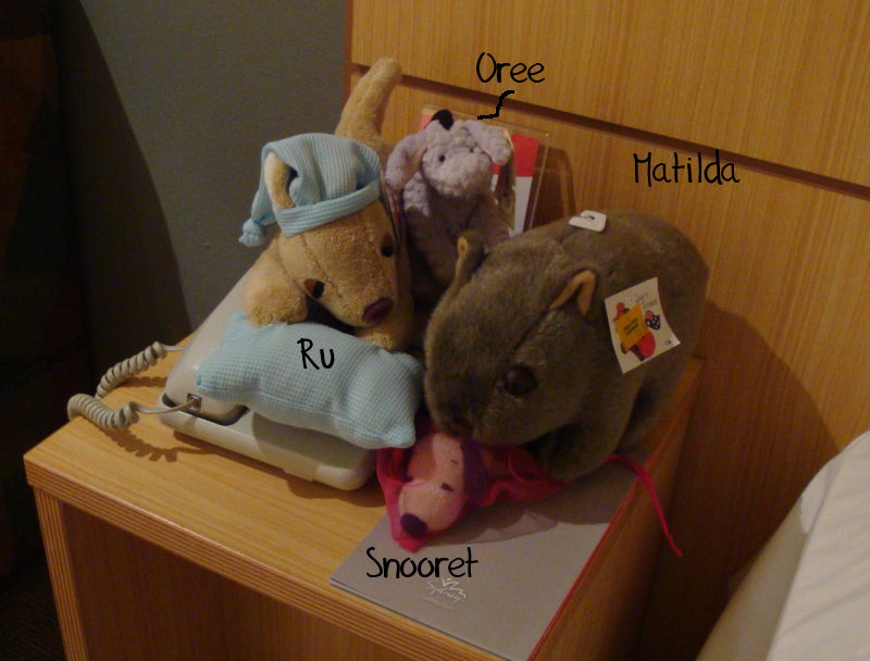 [day7g-Boneka.JPG]