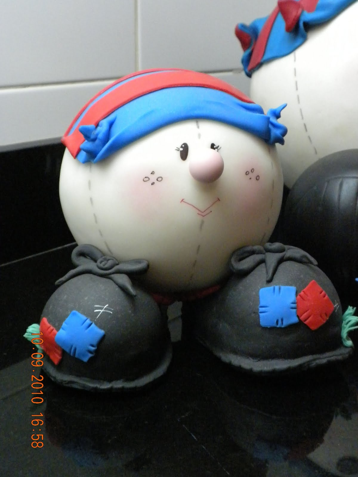 Porcelana Fria Karina Ruiz Hinchas de Futbol en Adorno, Souvenir y