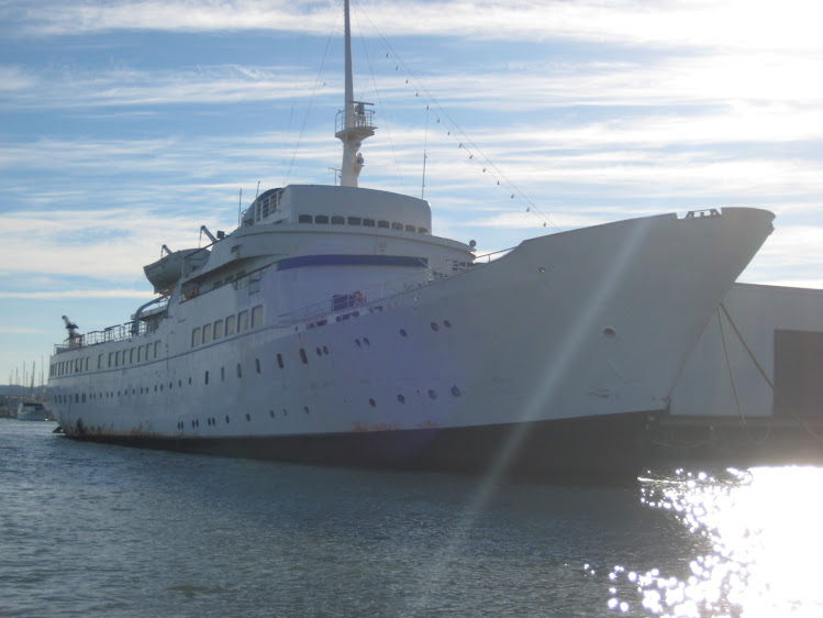 Former "Dolphin Cruises" Liner