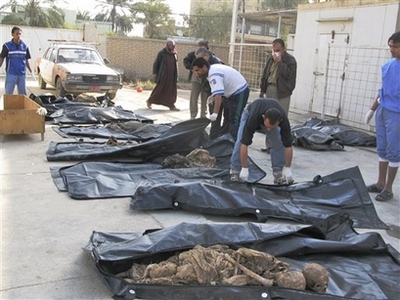 [Baquoba+mass+grave.jpg]