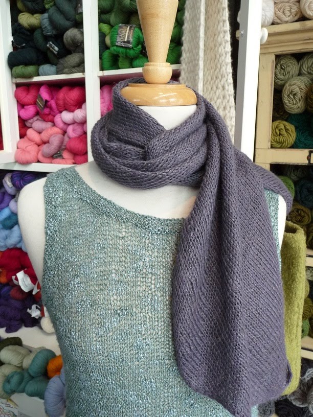close knit Firefly Bias Scarf
