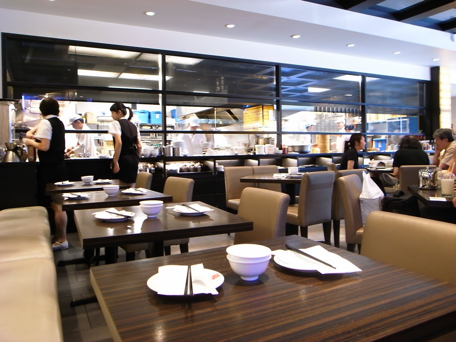 SHiRLEY SEES Dinesty Chinese Restaurant