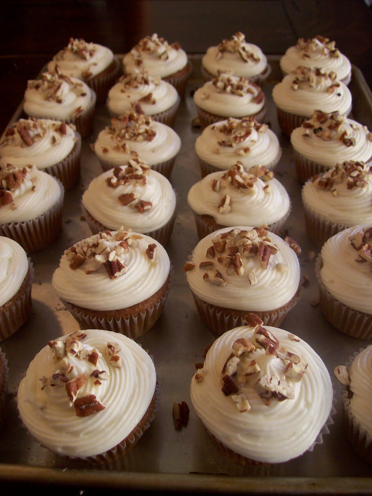 The Sugar Shack 100 Cupcakes!