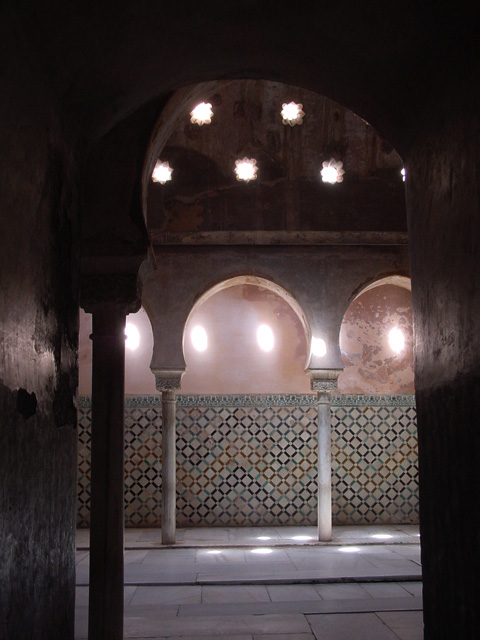 [Ba_os_en_la_Alhambra.jpg]