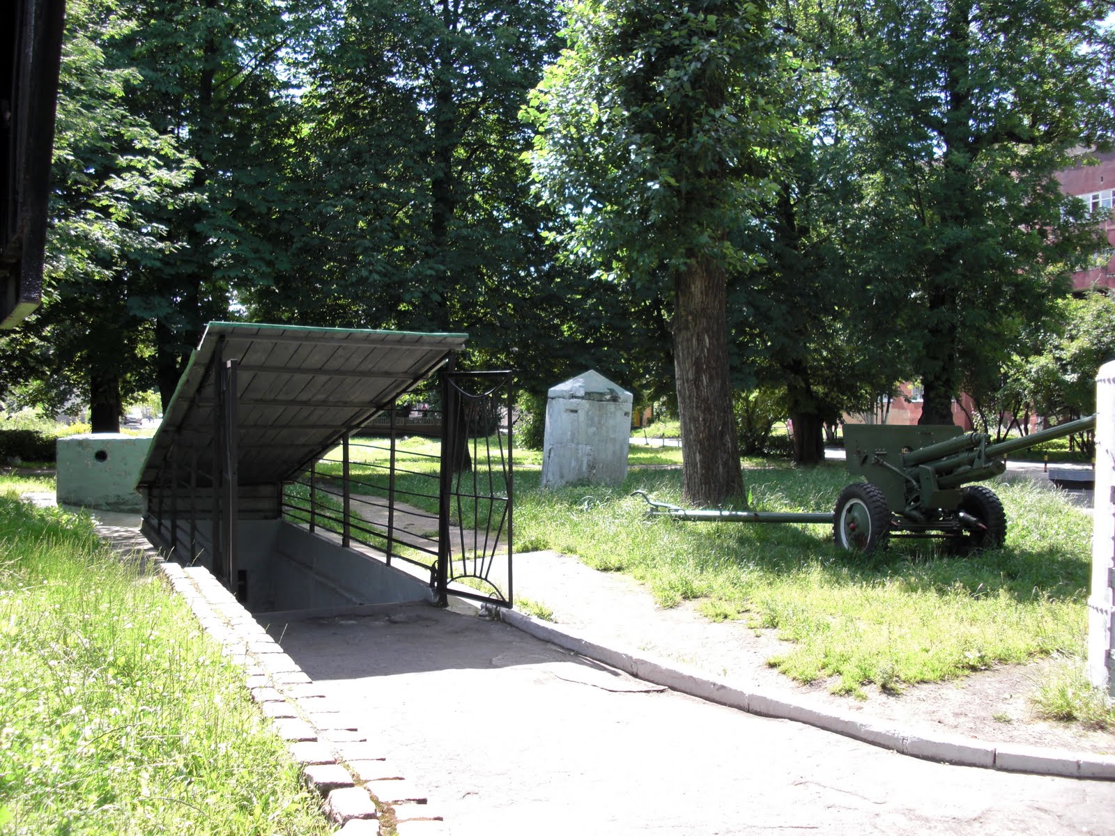 [Eastern+Europe+July+2009+088.jpg]