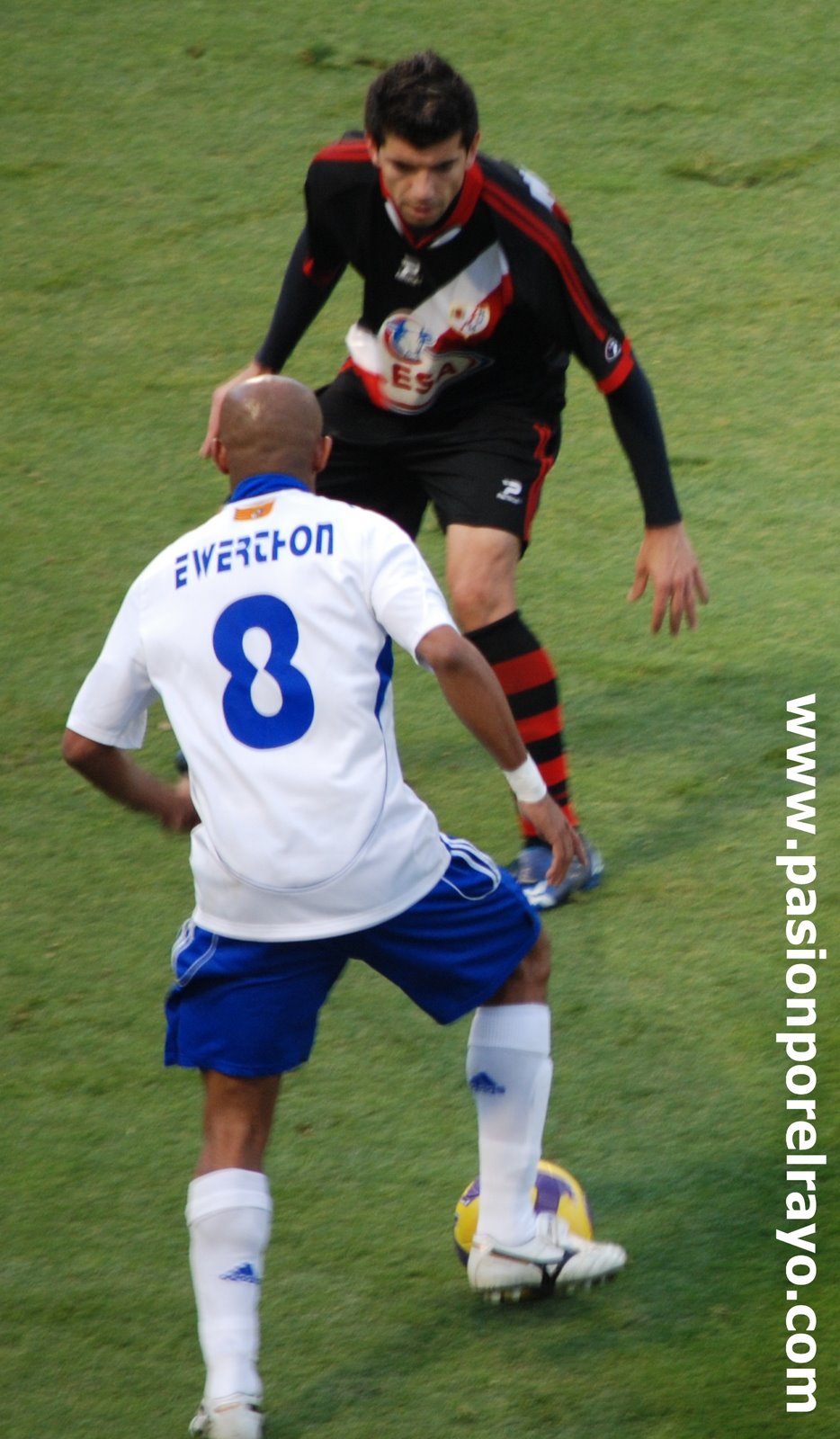 [Salva+frente+a+Ewerthon.JPG]