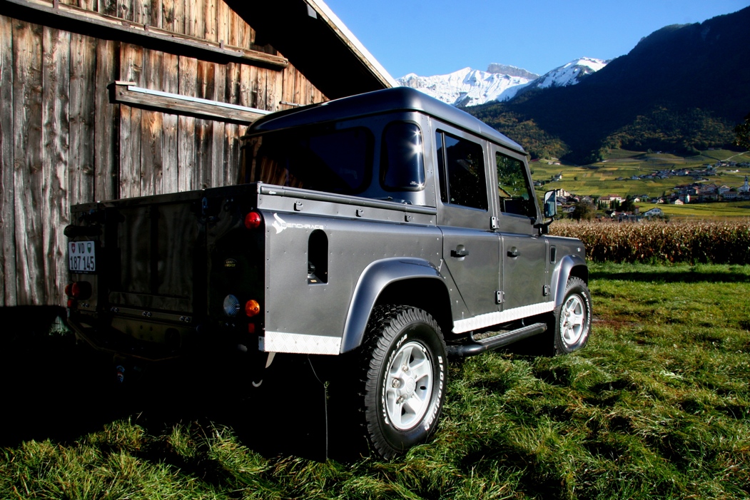 Land rover defender 2003