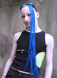 cyber 2000s hair cyberculture cybergoth 2005 head shaved games culture goth clothing tips cyberpunk wikipedia rivethead goggles 2006 dressing kill