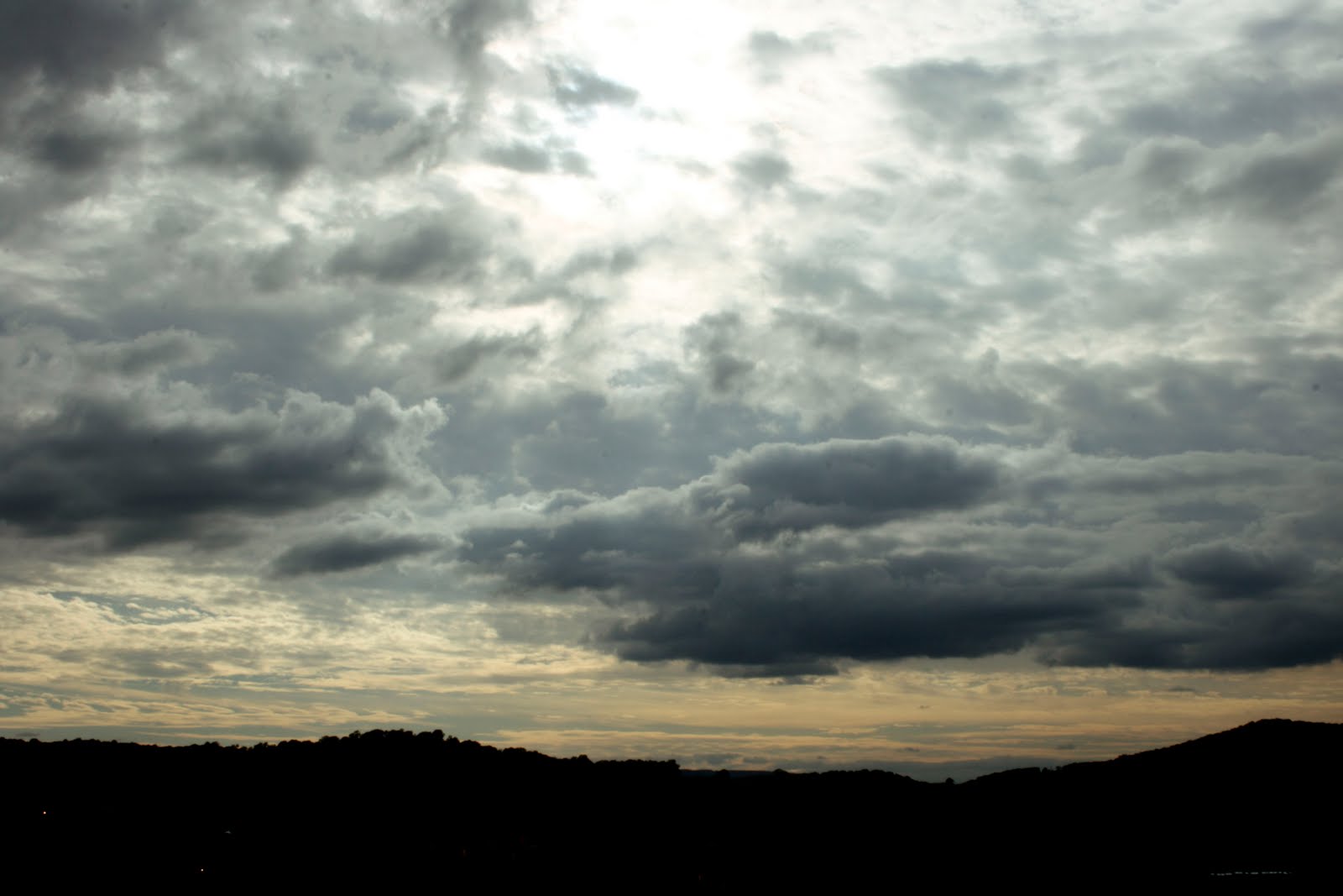 somewherealways Stratus/ Cumulus/ Cumulonimbus/ Rain