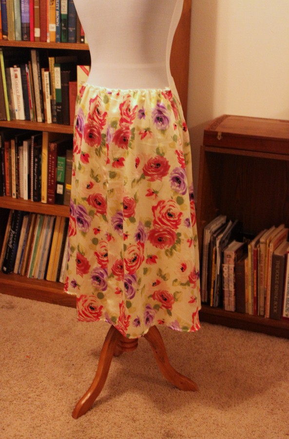 Thoughts and Thimbles: Modified Maternity Skirt