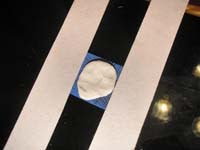 presion pasta sobre linoleo   Colgante circular con relieves (*)
