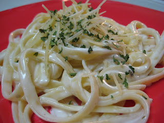 Fettuccine Alfredo | realmomkitchen.com