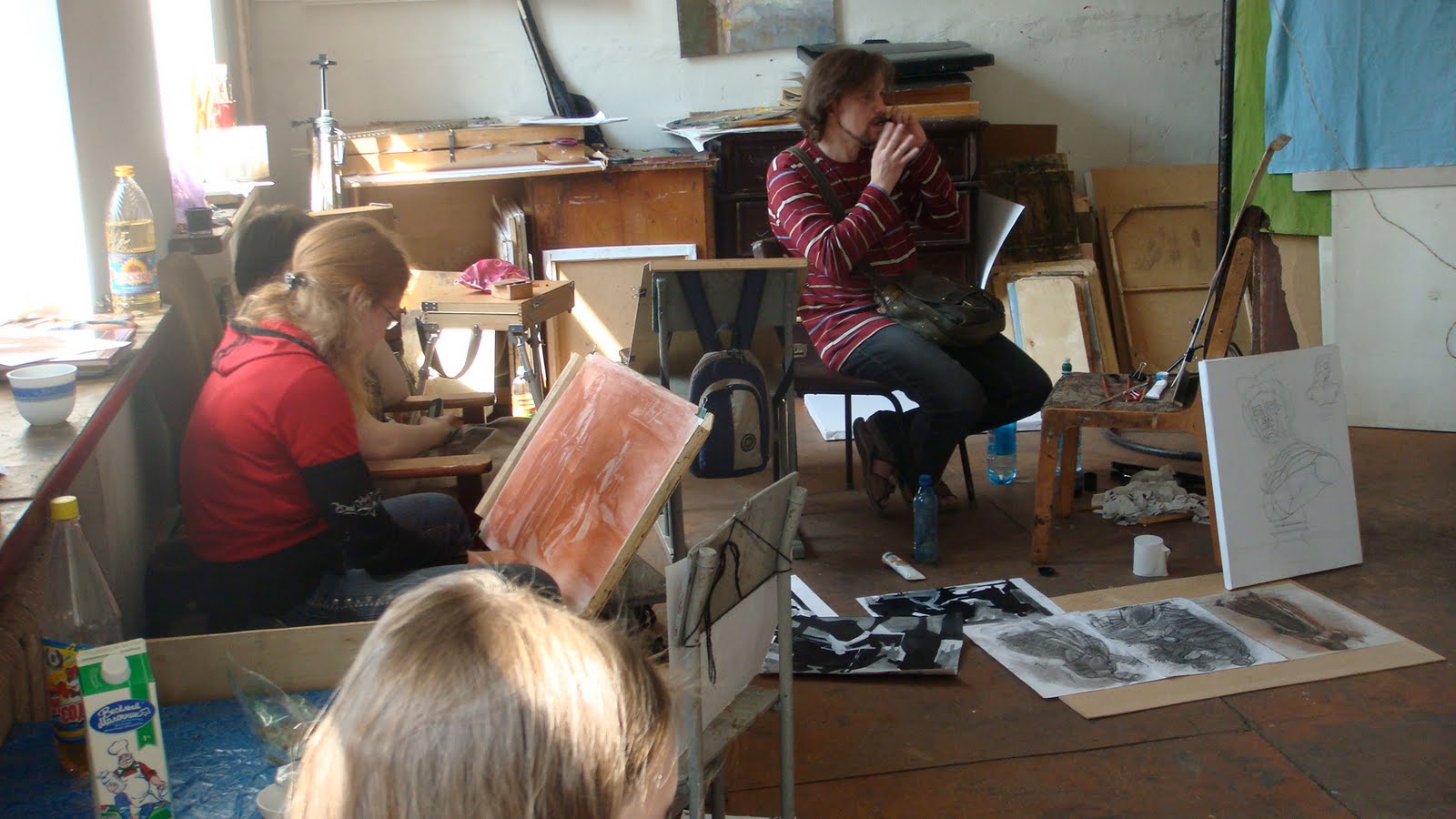 Public Art Kemerovo Young Artists at Work Developing Their Skills