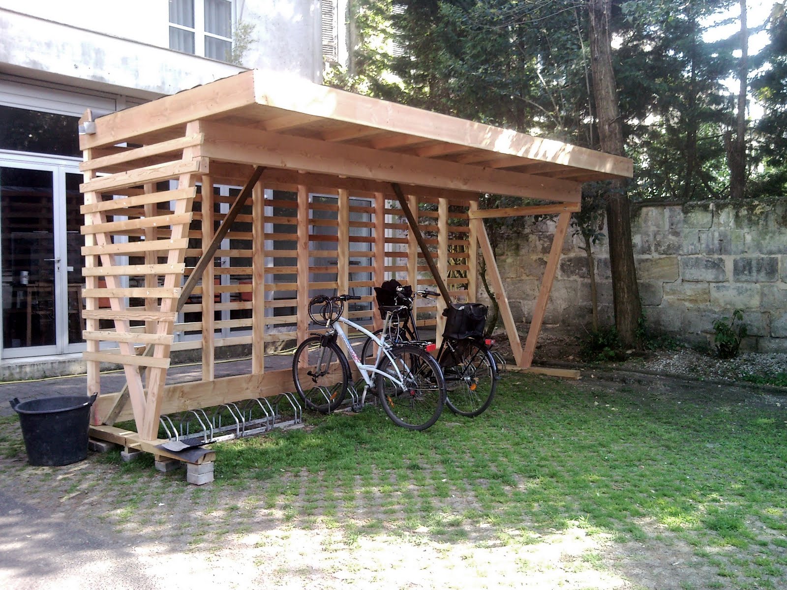 4 Construire Abri Velo Exterieur