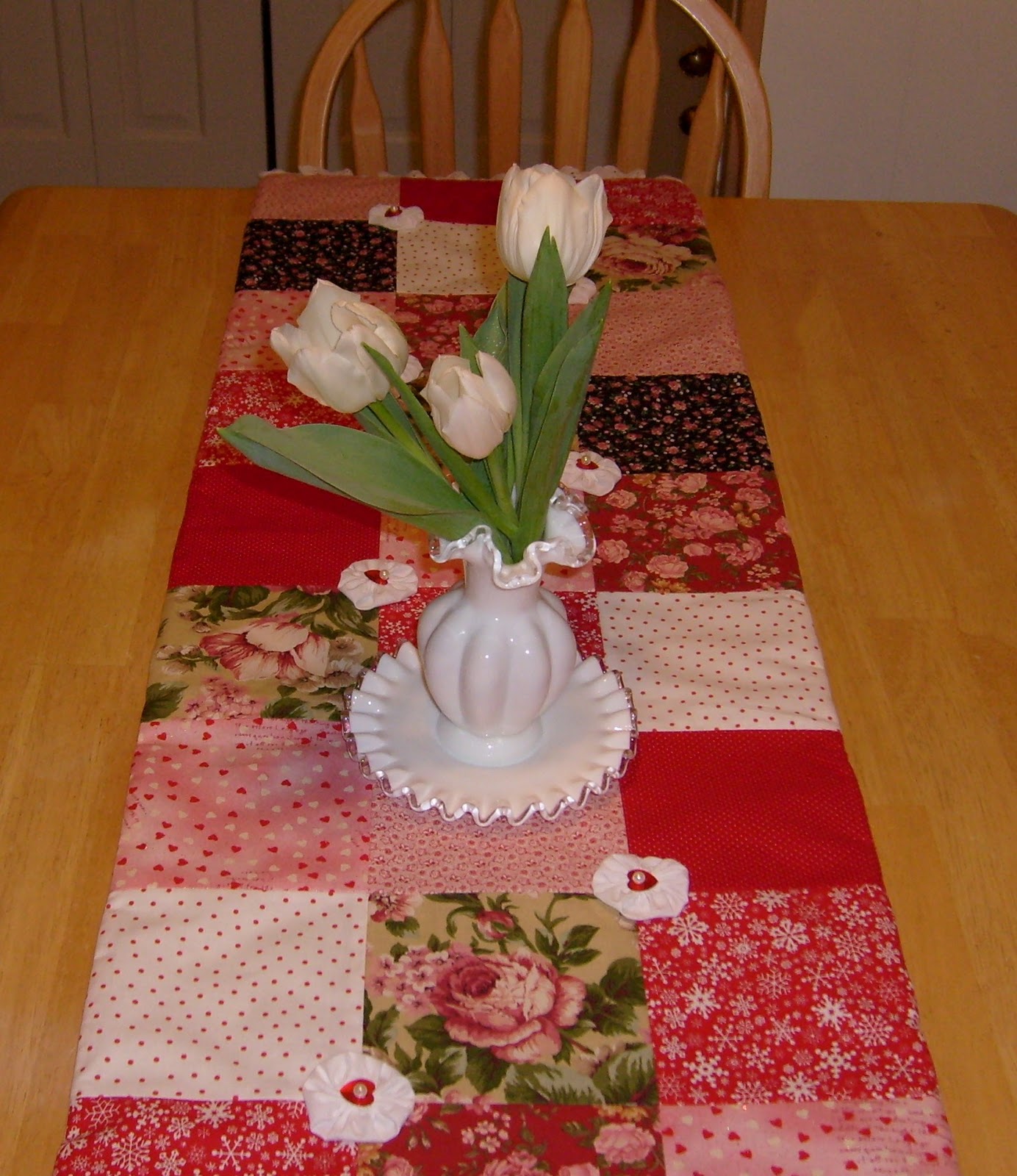Happier Than A Pig In Mud: Valentine's Day Table Runner!