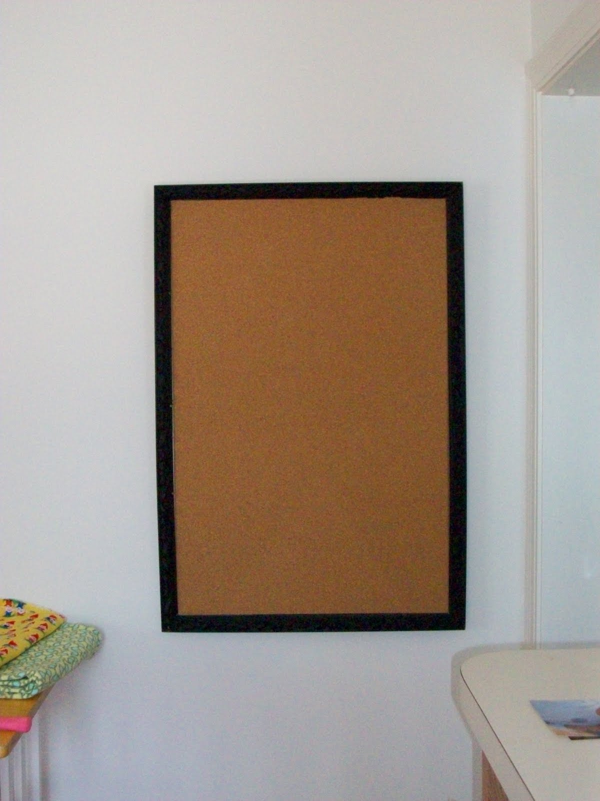 Stunning. ToDo Thursday Vintage Frame Cork Board!