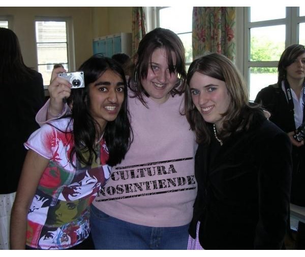 [342352352+copia.jpg]