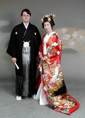 English around the world: JAPANESE TRADITIONAL CLOTHES