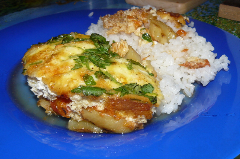 греческий салат с фетой и оливками. блюда из брынзы в духовке. греческий с рукколой. куриный рулет с брынзой. куриное филе с вялеными томатами.