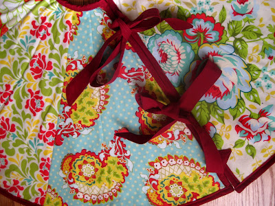 Citrus Holiday: Simply Quilted Patchwork Tree Skirt | Sew4Home