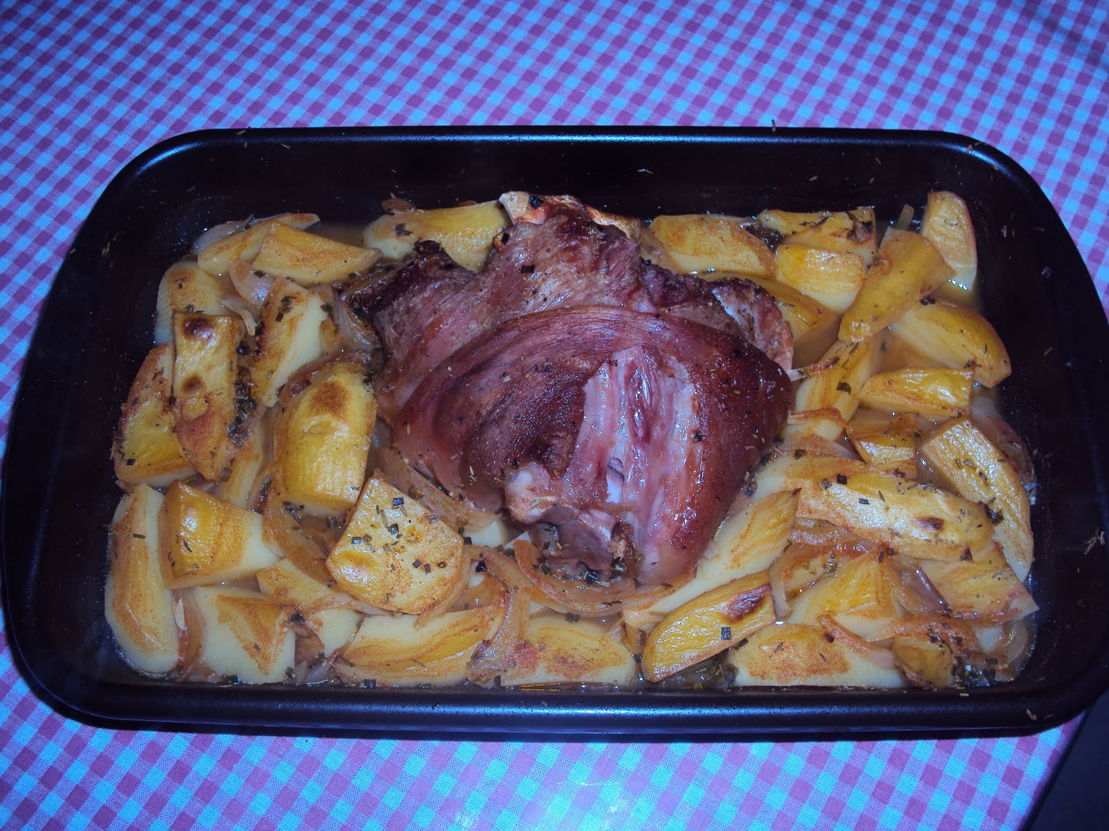 Le coin d'Ana: jambonneau de porc rôti