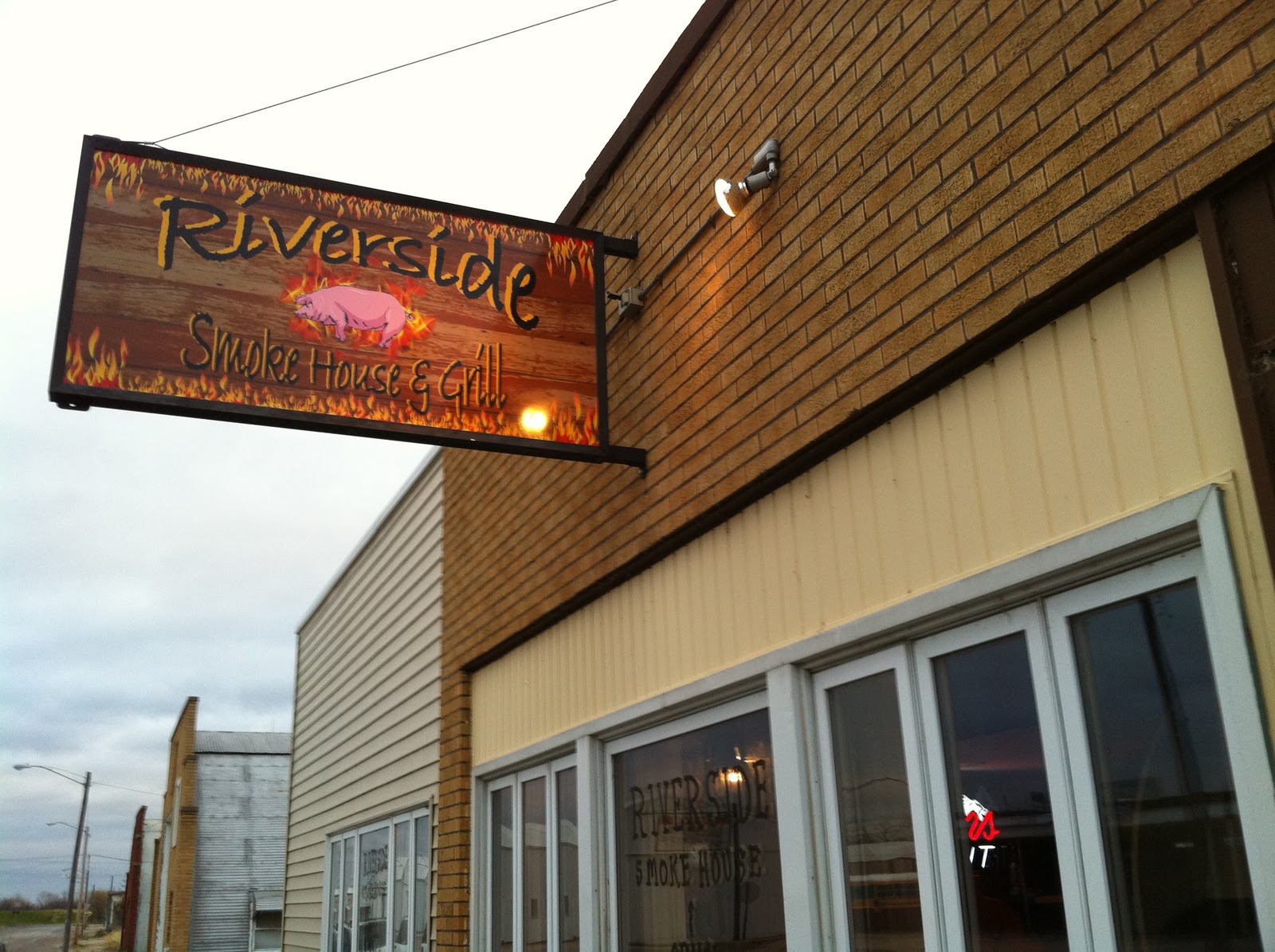Riverside Smoke House & Grill Quincy Il