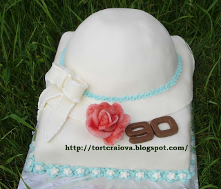 Tort palarie (Hat Cake)