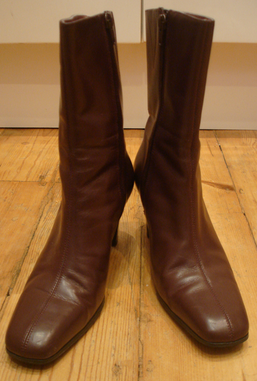 Items for sale BROWN LEATHER SHORT BOOTS