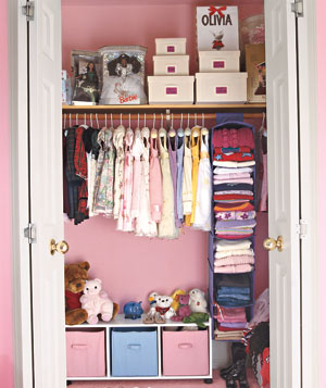 Organized Kids Closet | organizingmadefun.com