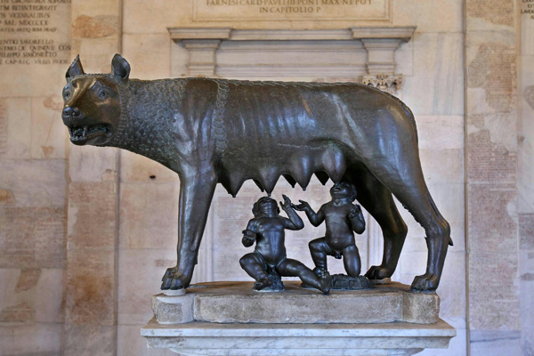 La Lupa Di Romolo E Remo LA LOCANDIERA: La Lupa che allatta Romolo e Remo