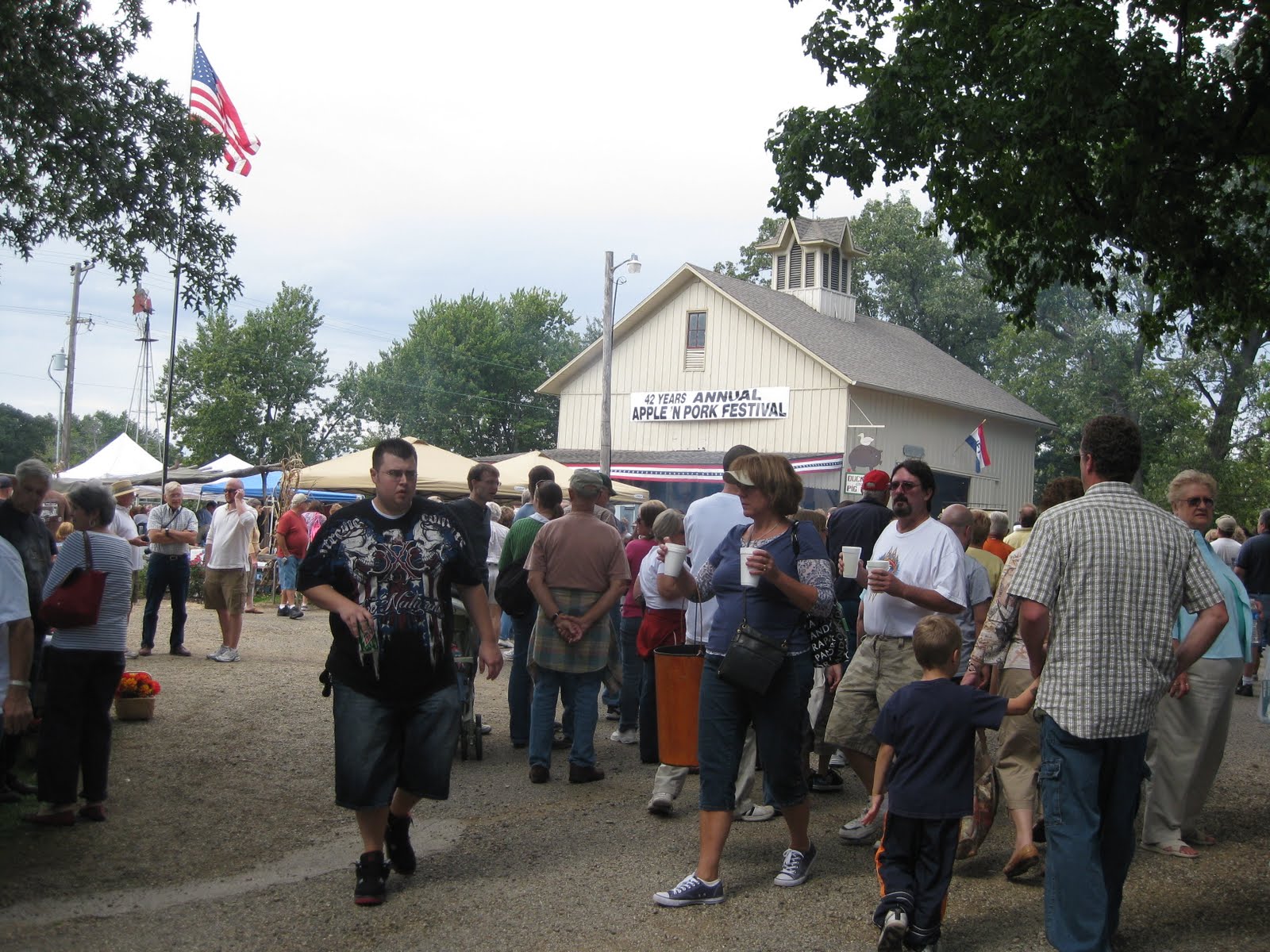 IN MY HEAD EVERYDAY IS HALLOWEEN: Clinton Apple and Pork Festival