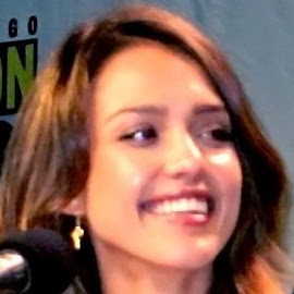 Jessica Alba And Her Lovely Expression And Smile