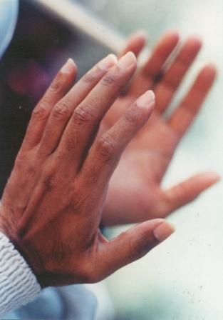 [osho+hands+1.jpg]
