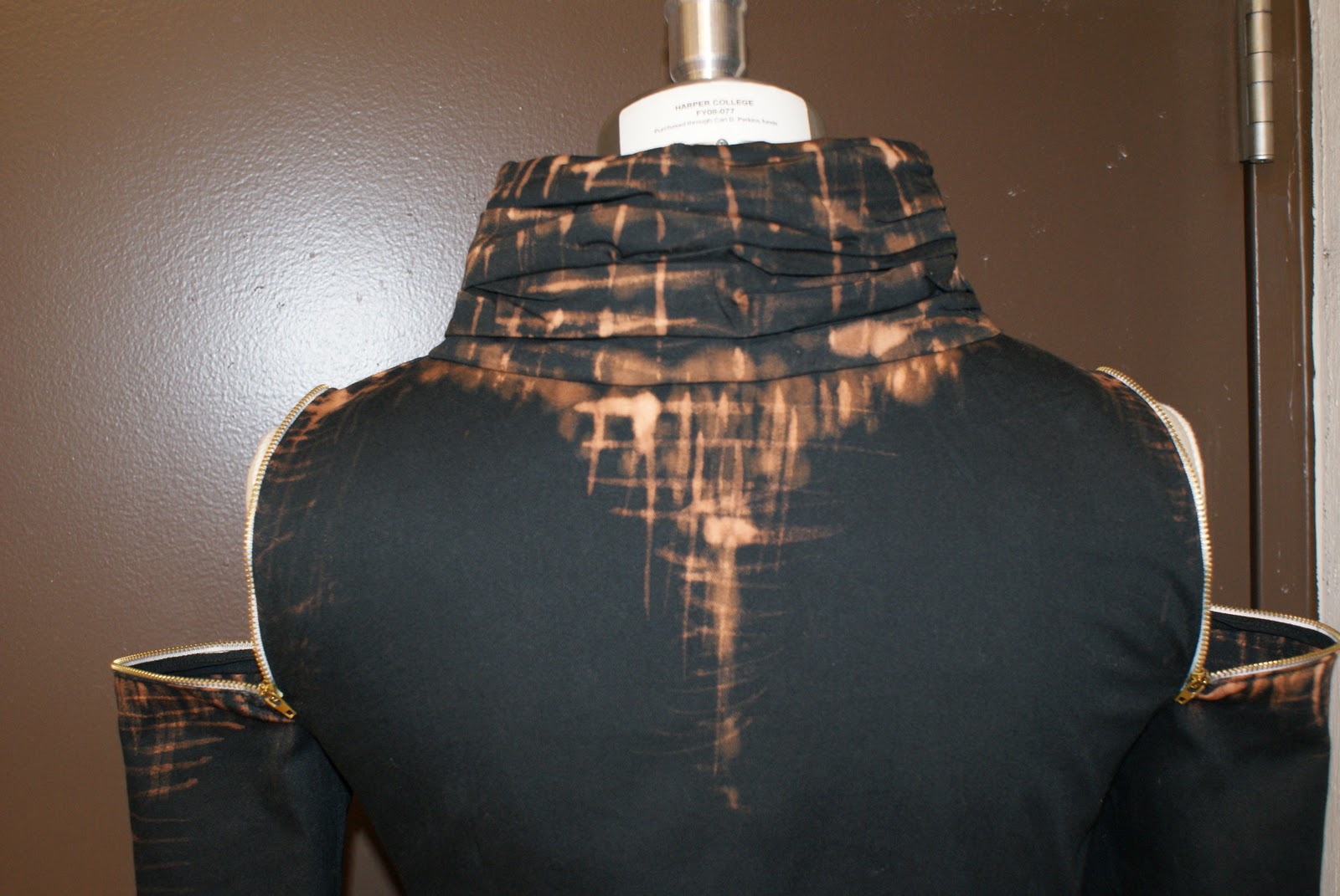 A Blog For Poor Creative People: Bleach Painting