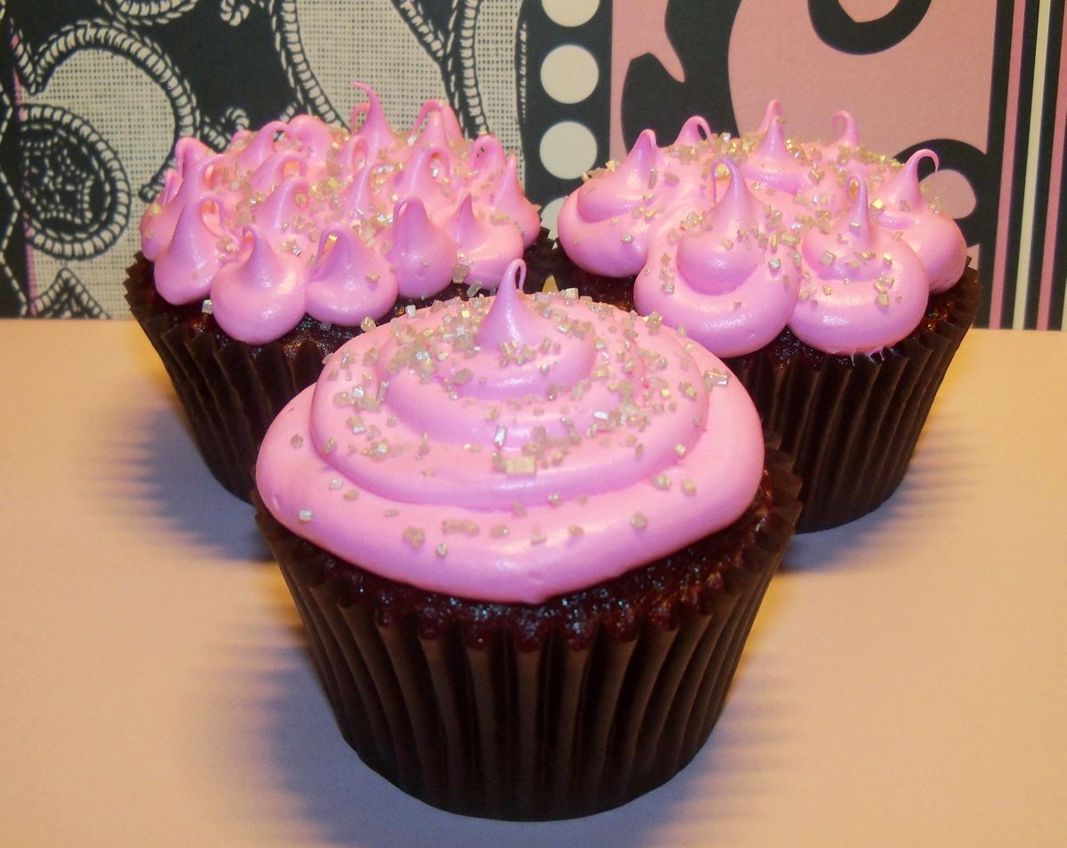Cupcake Delivery Dallas Birthday, Wedding Cupcakes Dallas, TX Pink Sugar Crystal CupCakes