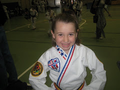 This little girl can do over 100 push ups!!